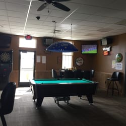 Lucky's Pub & Grill