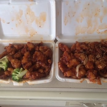 Wing's Gardens - Sesame chicken and general tso chicken side by side. I couldn't really tell much of a difference either on appearance or taste - Chinese Near Me - Oak Park, Michigan Wing's Gardens - Sesame chicken and general tso chicken side by side. I couldn't really tell much of a difference either on appearance or taste - Chinese Near Me - Oak Park, Michigan