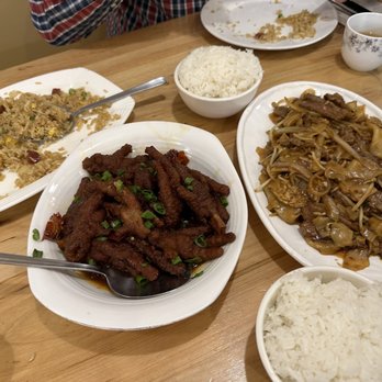 Chengdu Gourmet 2 - Sausage Fried Rice, Chicken Sauted Chicken & Duck Feet with Pepper, Beef Ho Fun - Sushi Bars Near Me - Pittsburgh, Pennsylvania Chengdu Gourmet 2 - Sausage Fried Rice, Chicken Sauted Chicken & Duck Feet with Pepper, Beef Ho Fun - Sushi Bars Near Me - Pittsburgh, Pennsylvania