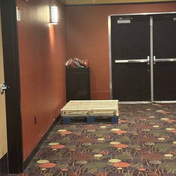 AMC Bellevue 12 - Trash - Cinema Near Me - Nashville, Tennessee AMC Bellevue 12 - Trash - Cinema Near Me - Nashville, Tennessee