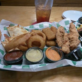 Beef 'O' Brady's - Combo appetizer - Pubs Near Me - Auburndale, Florida