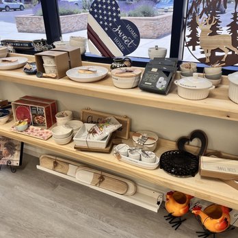 Simply Perfect - Home Decor Near Me - Tehachapi, California