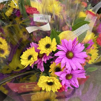 Safeway - $5 deals Fresh flowers - Grocery Near Me - Waipahu, Hawaii Safeway - $5 deals Fresh flowers - Grocery Near Me - Waipahu, Hawaii