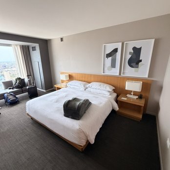 Marriott Marquis Chicago - Hotels Near Me - Chicago, Illinois
