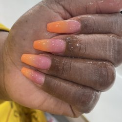 La Noir Nails and Lashes - Acrylic nails and ompre