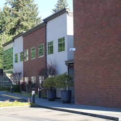 Beardslee Dental - Parking area.