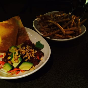 Yard House - Poke & fries - Bars Near Me - Roseville, California Yard House - Poke & fries - Bars Near Me - Roseville, California
