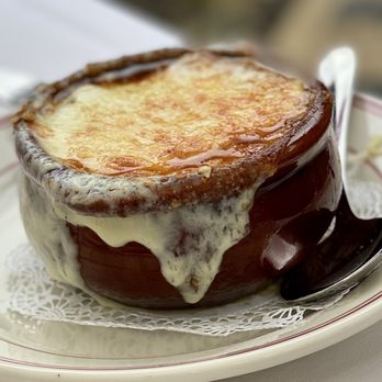 Le Diplomate - Onion Soup Gratinée - Brasseries Near Me - Washington, DC, District of Columbia