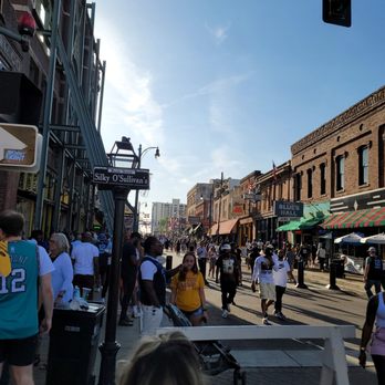Beale Street - Local Flavor Near Me - Memphis, Tennessee