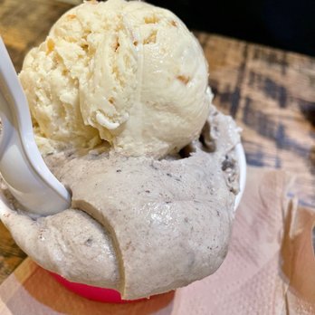 Inside Scoop Creamery - Denver - a scoop of ice cream - Ice Cream & Frozen Yogurt Near Me - Denver, Colorado Inside Scoop Creamery - Denver - a scoop of ice cream - Ice Cream & Frozen Yogurt Near Me - Denver, Colorado