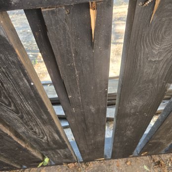 AB Moving - Dallas - Broken boards - Movers Near Me - Dallas, Texas AB Moving - Dallas - Broken boards - Movers Near Me - Dallas, Texas