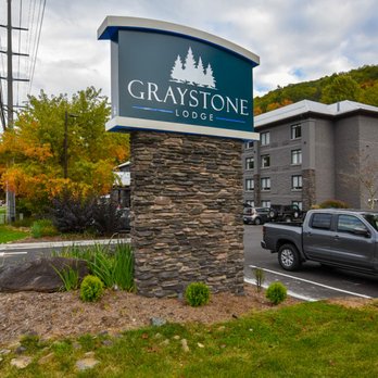 Graystone Lodge Ascend Hotel Collection - Hotels Near Me - Boone, North Carolina