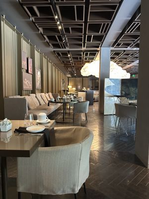 Hotel AKA Alexandria by null