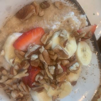 First Watch - Fresh oatmeal with fruit and nuts - Breakfast & Brunch Near Me - Dania Beach, Florida First Watch - Fresh oatmeal with fruit and nuts - Breakfast & Brunch Near Me - Dania Beach, Florida