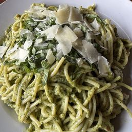 Creamy Pesto Spaghetti Creamy Pesto Spaghetti
