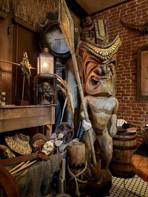 Skull & Crown Trading Co. by null