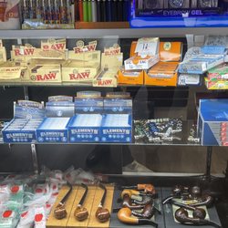 Royal Gift & Smoke Shop