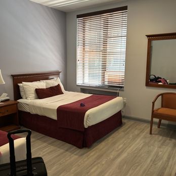 Hotel St James - Double beds - nice room on the 6th floor - Hotels Near Me - New York, New York Hotel St James - Double beds - nice room on the 6th floor - Hotels Near Me - New York, New York