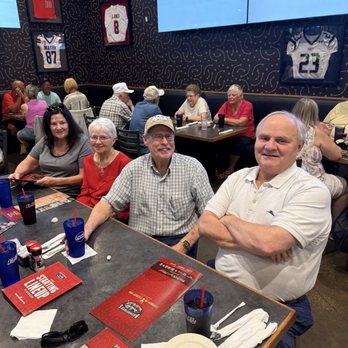 Baumhowers Victory Grille - Foley - Chicken Wings Near Me - Foley, Alabama