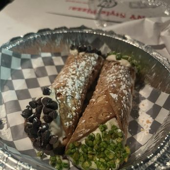 Little Pops NY Pizzeria Express - Cannoli with nuts & chocolate - Pizza Near Me - Aurora, Illinois