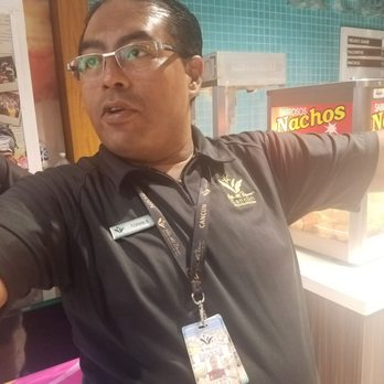 Selecto Chedraui - The manager of Villa del Palmar booth inside Chedraui Supermarket. - Grocery Near Me - Benito Juárez, ROO Selecto Chedraui - The manager of Villa del Palmar booth inside Chedraui Supermarket. - Grocery Near Me - Benito Juárez, ROO