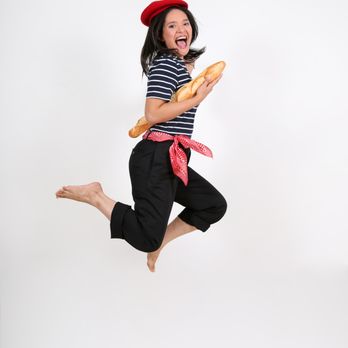 Photo Up - Parisian Cliché - shooting en studio - Session Photography Near Me - Paris, 75