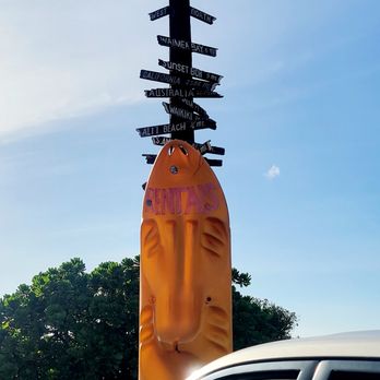 Haleiwa Beach Park - Haleiwa Town - Direction Post (05/21/23). #HaleiwaBeachPark #Haleiwa #NorthShore #Hawaii #BeachLife - Parks Near Me - Haleiwa, Hawaii