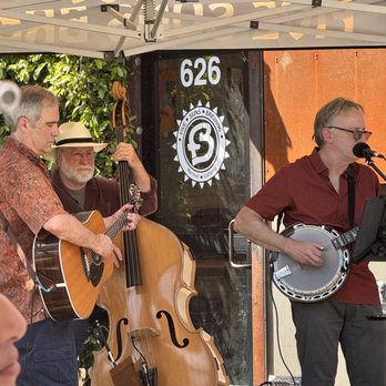 Five Suns Brewing - Live music on the patio - Breweries Near Me - Martinez, California