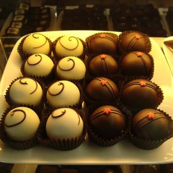 LeRoux Kitchen - Chocolate counter - Kitchen & Bath Near Me - Portland, Maine