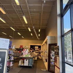 DSW Designer Shoe Warehouse