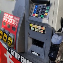 Fry's Fuel Center - SUPER clean machines!