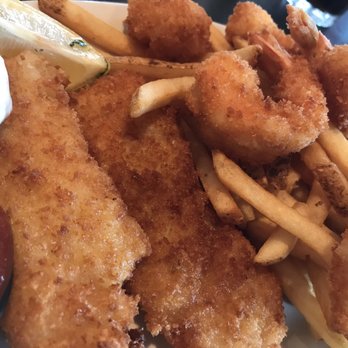Nags Head Cafe - Fried Seafood Trio!  Jumbo Shrimp, Sea Scallops, and Cos filets.  All cooked perfectly! - American Near Me - Nags Head, North Carolina