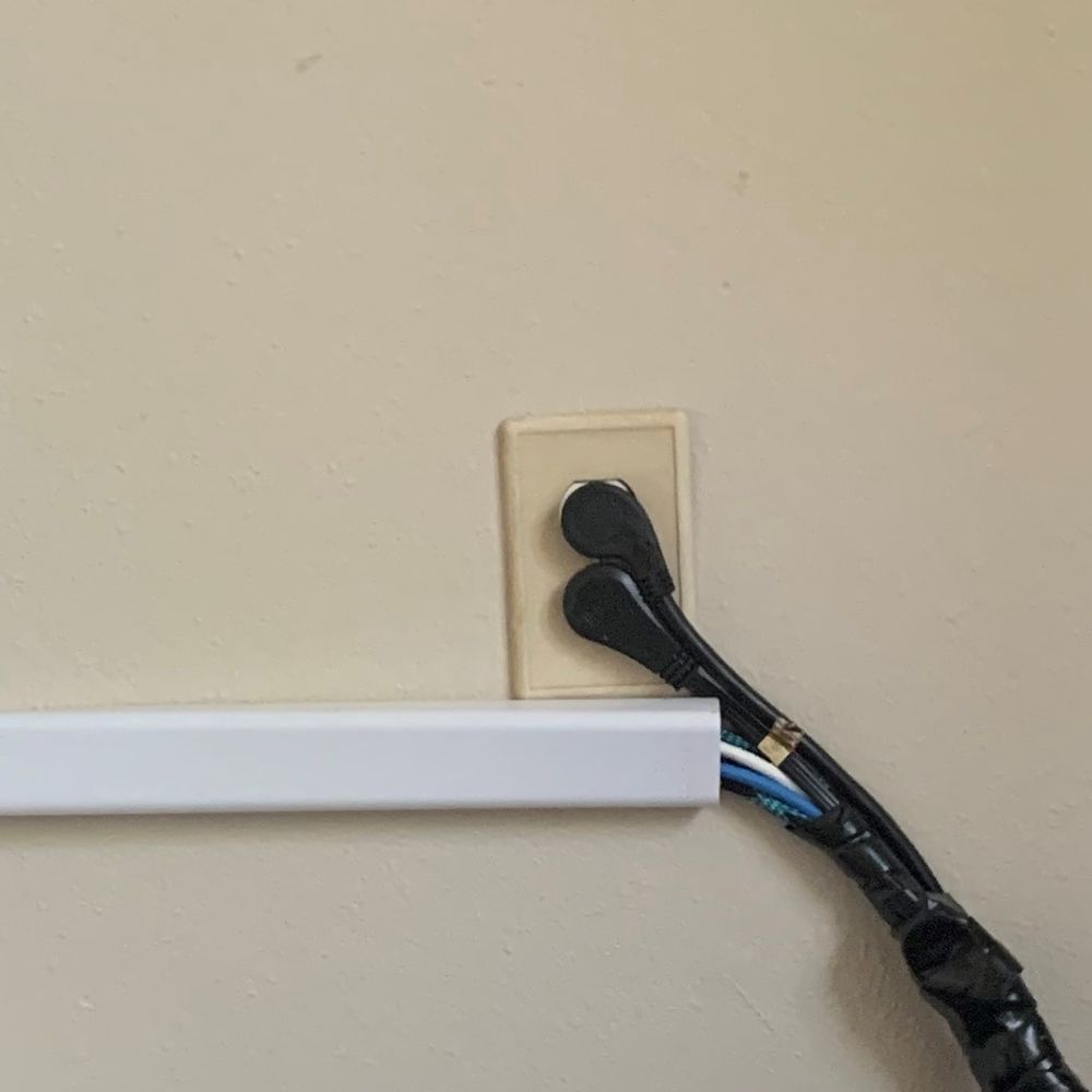 Austin Tech Services - View of clean install of lines to the tv mount. - Home Theatre Installation Near Me - Austin, Texas Austin Tech Services - View of clean install of lines to the tv mount. - Home Theatre Installation Near Me - Austin, Texas