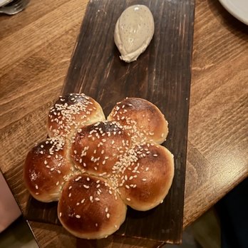 Verse - Hokkaido Milk Buns - Seafood Near Me - Toluca Lake, California