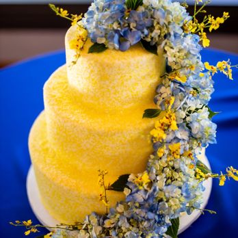 Cristina's Flowers - Cake decorated with fresh flowers by Cristina - Florists Near Me - Long Beach, California