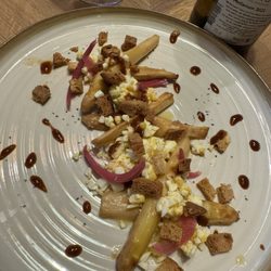 La Cascade - Asparagus with egg