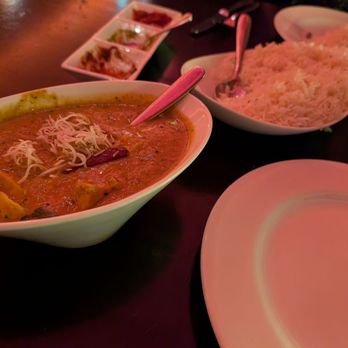 Tulsi - Chicken Konkani and basmati rice - Indian Near Me - Richmond, Virginia Tulsi - Chicken Konkani and basmati rice - Indian Near Me - Richmond, Virginia