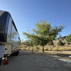 Iron Horse Rv Resort - Site 8, dirt and gravel no bueno