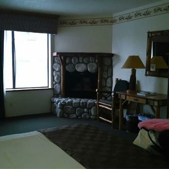 Holiday Inn The Lodge at Big Bear Lake - Big Bear, CA