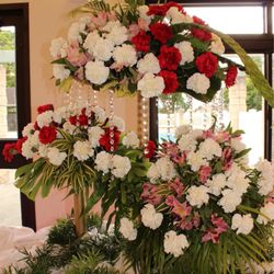 Jem Star Catering - Flower arrangement