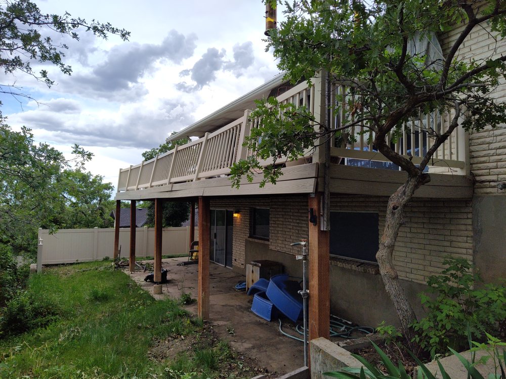 BEST VINYL FENCE, DECK & PATIO COVERS Updated October 2024 968