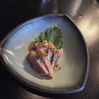 Kaviar Restaurants - Pasadena - Albacore Sashimi - Sushi Bars Near Me - Pasadena, California