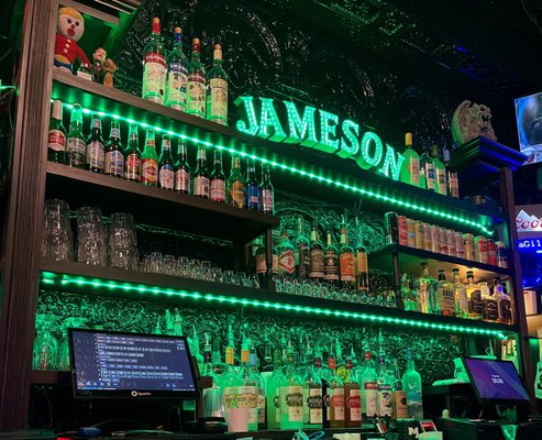 MaGillyCuddys by null