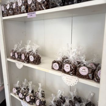 Chocolate Falls - Chocolatiers & Shops Near Me - Menomonee Falls, Wisconsin