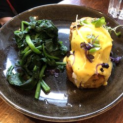 Astoria - Potato cakes with egg and spinach