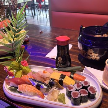 Galaxy Sushi & Ramen - Sushi Deluxe - Sushi Bars Near Me - Westmont, Illinois Galaxy Sushi & Ramen - Sushi Deluxe - Sushi Bars Near Me - Westmont, Illinois