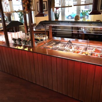Benders Barbecue - Mani buffet bar area. - American Near Me - Krefeld, NW Benders Barbecue - Mani buffet bar area. - American Near Me - Krefeld, NW