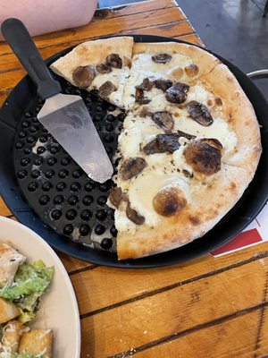 Hard Knox Pizza Bearden by null