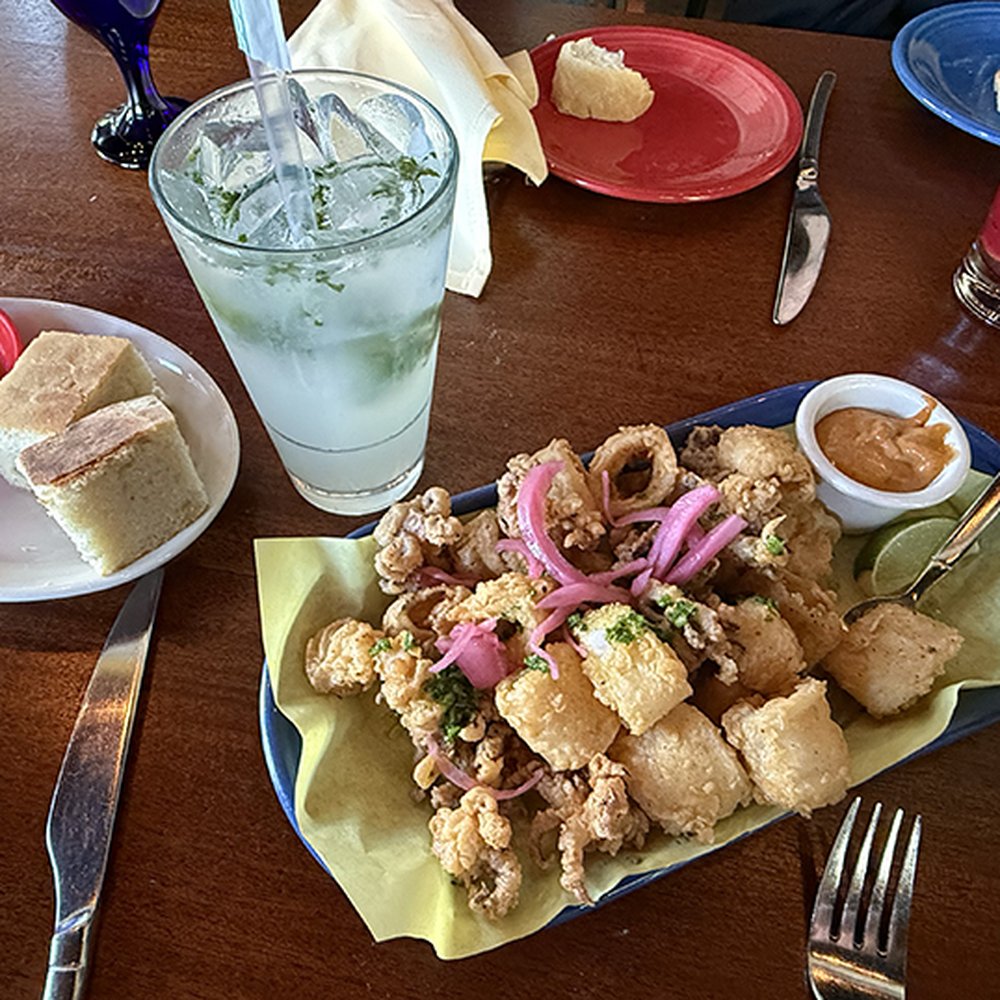Cascal - Virgin Mojito and Fried Calamari. (Also what remained of the bread.) - Tapas Bars Near Me - Mountain View, California