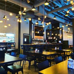 Ramona Pizza & Family Restaurant - Bar area and Lounge